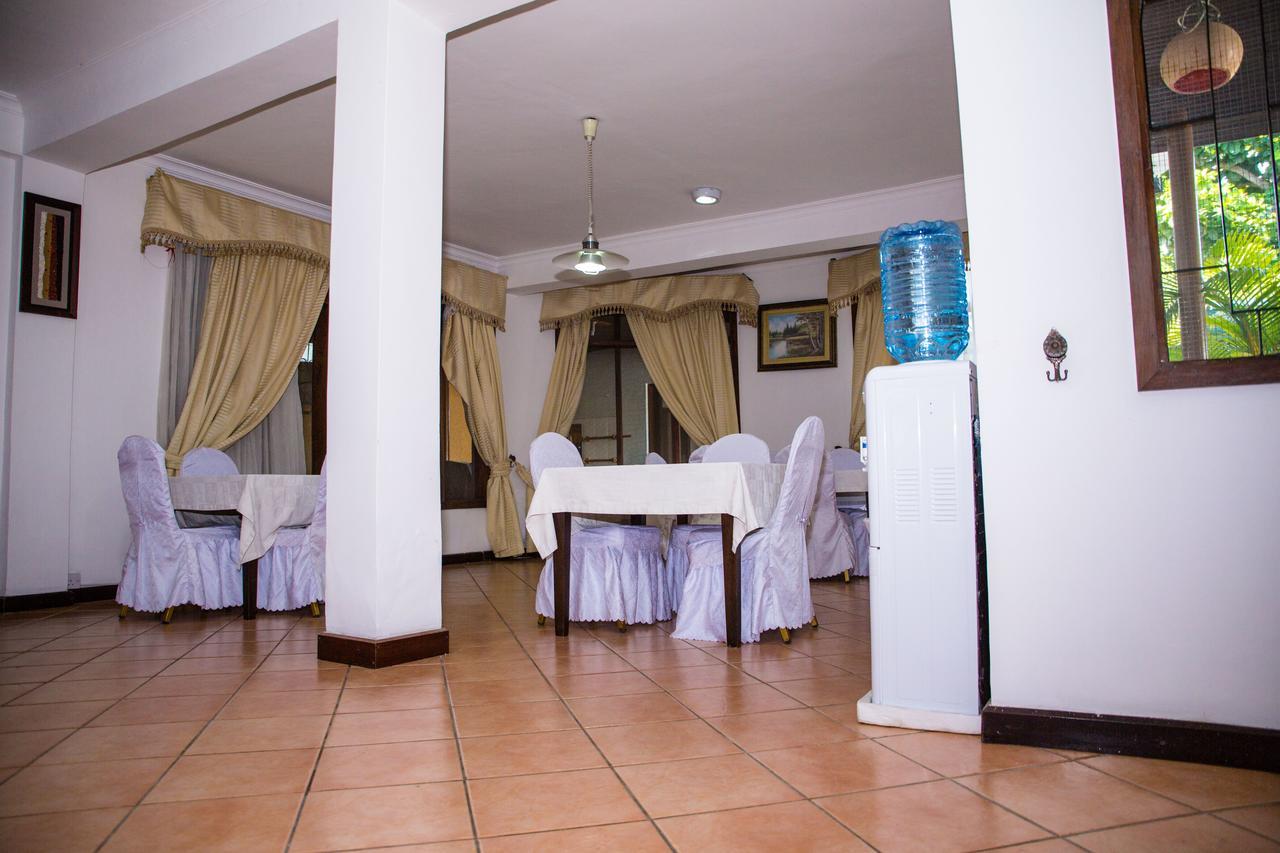 Saadani Tourist Center - Hostel 다르에스살람 외부 사진